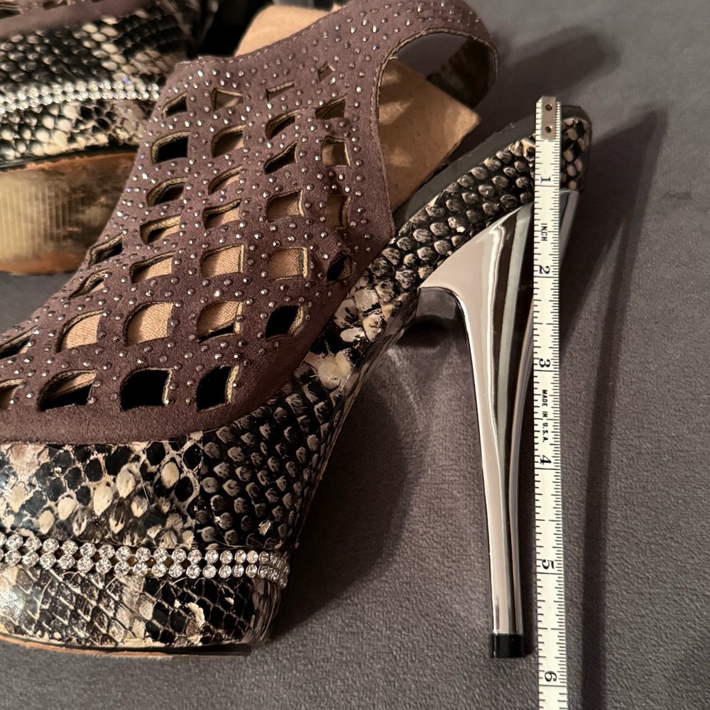Italina shoes Stylish Women's Platform Heels - Black and Tan size 6.5 - Picture 10 of 16
